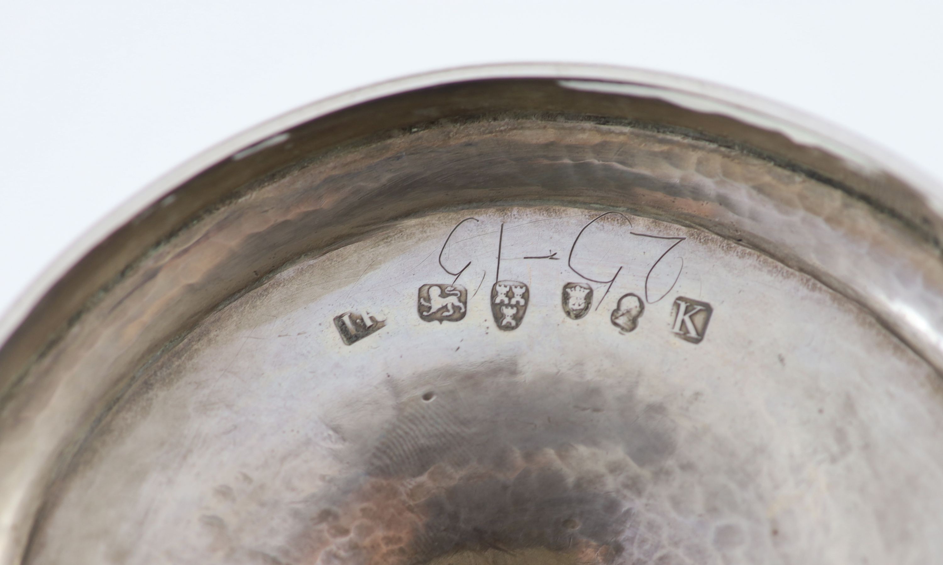 A George III provincial silver pedestal coffee pot with hinged cover, by John Robertson I